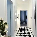 Appartement Swidnicka - 200m Main Square - Self Check-in 20h Wrocław