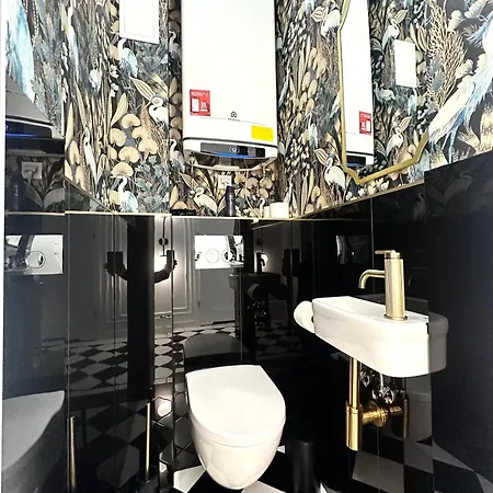 Swidnicka - 200m Main Square - Self Check-in 20h *