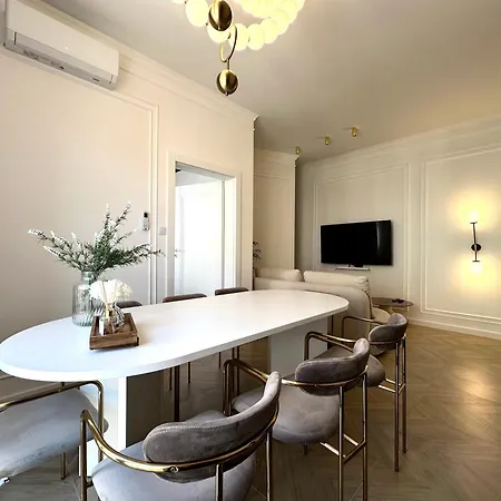 Апартаменты Swidnicka - 200m Main Square - Self Check-in 20h Вроцлав