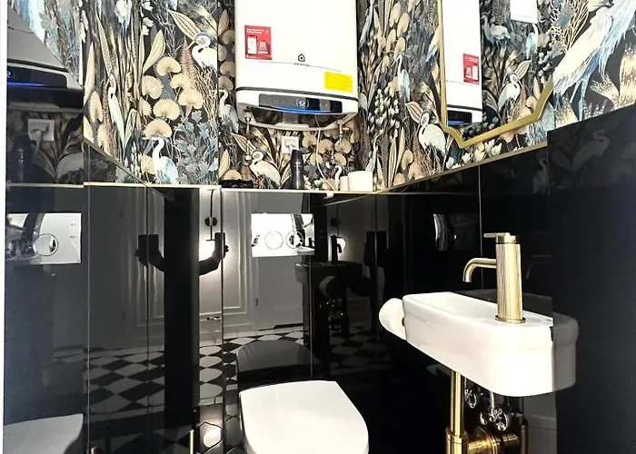 Swidnicka - 200m Main Square - Self Check-in 20h *