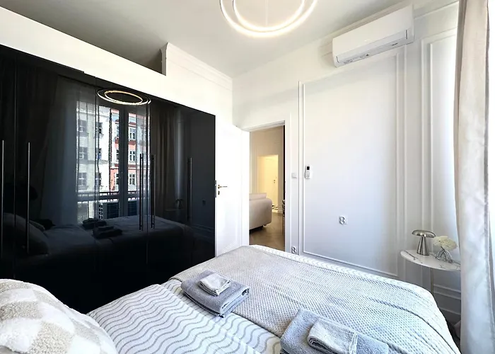 Διαμέρισμα Swidnicka - 200m Main Square - Self Check-in 20h *